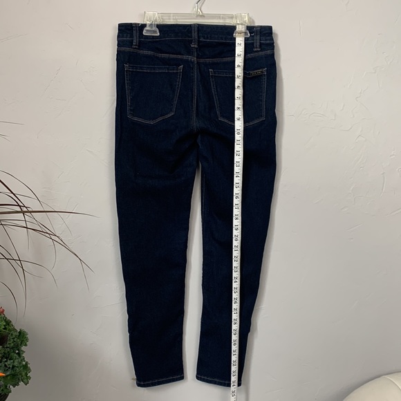 White House Black Market Dark Denim Jegging (3/4 Length Pants) - Picture 4 of 5